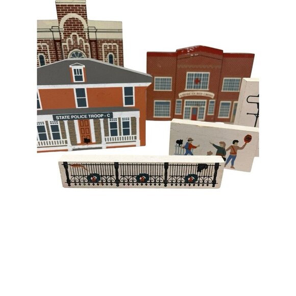 Vintage The Cat's Meow Wooden Town Set 1988-1995 Collectibles Set of 12 - Picture 5 of 15